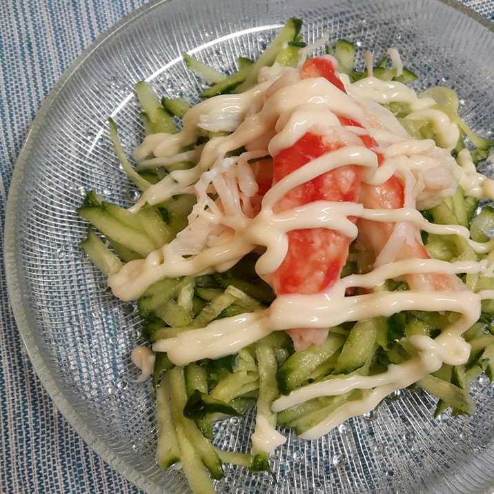 簡単・美味しい！カニ缶ときゅうりのパパッとサラダ